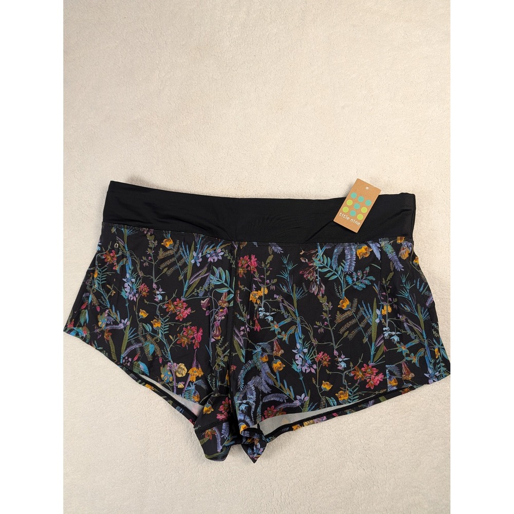 Title‎ Nine Womens XL Black Floral Botanical Athletic Running Shorts NWT New